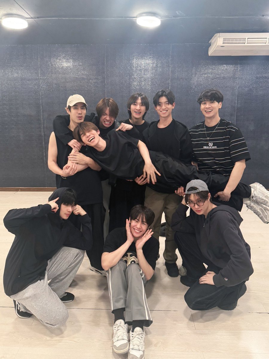 ˖Ი𐑼⋆𝑩𝒆𝒍𝒍𝒚𝑩𝒖𝒏𝒏𝒚 ݁ 🐰🦆 tweet media