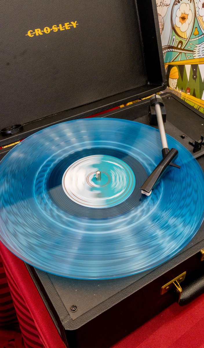 Vinyl Institute tweet media