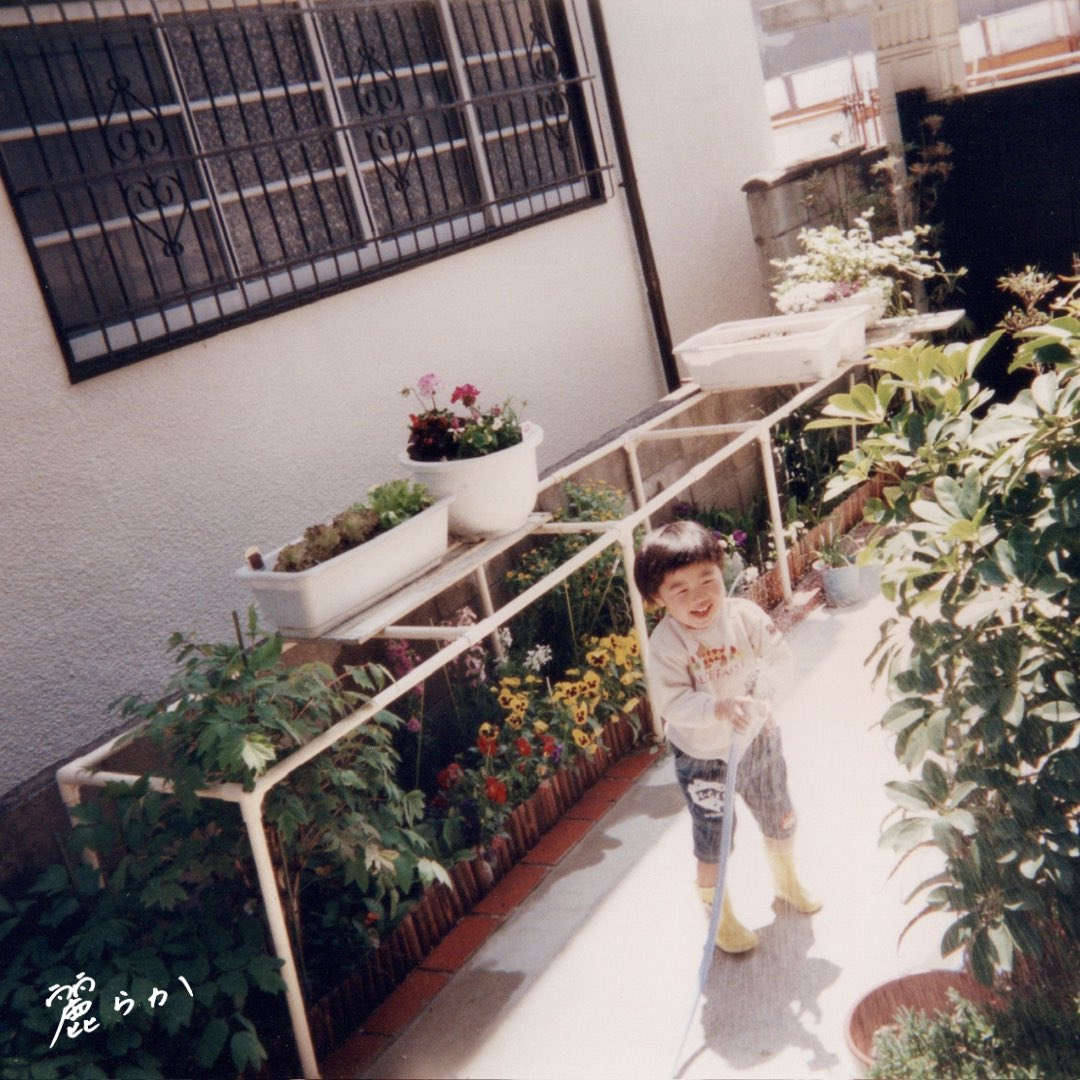 mamaragband's tweet photo. New Single『麗らか』OUT!!

Mama Rag による新曲『麗らか』の配信がスタート！
70年代ディスコクラシックをモチーフに、つい踊り出したくなるような楽曲となっております！
B面『忘れちゃいないぜ』と併せ、何度もお聴きください！

Listen→ 
https://t.co/4sdDoNN7xM

#mamarag
#mamarag_麗らか https://t.co/jCZBgz02Cy