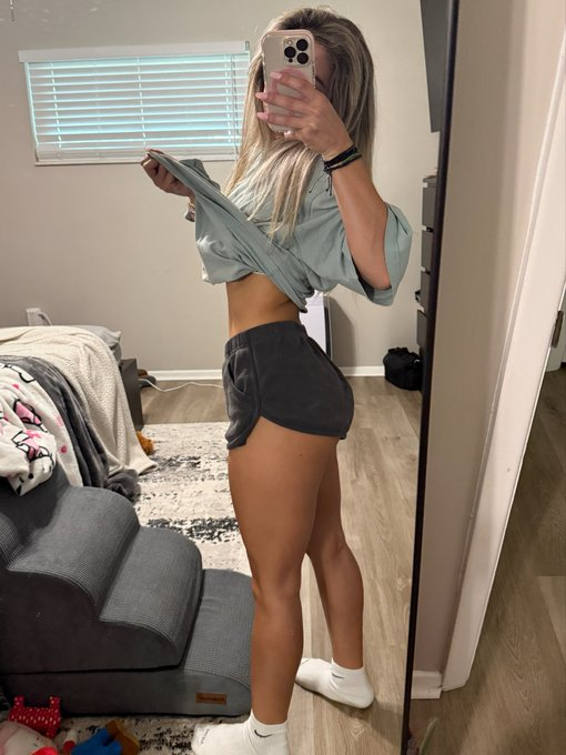 𝓐𝓶𝓮𝓵𝓲𝓮 🍒 tweet media