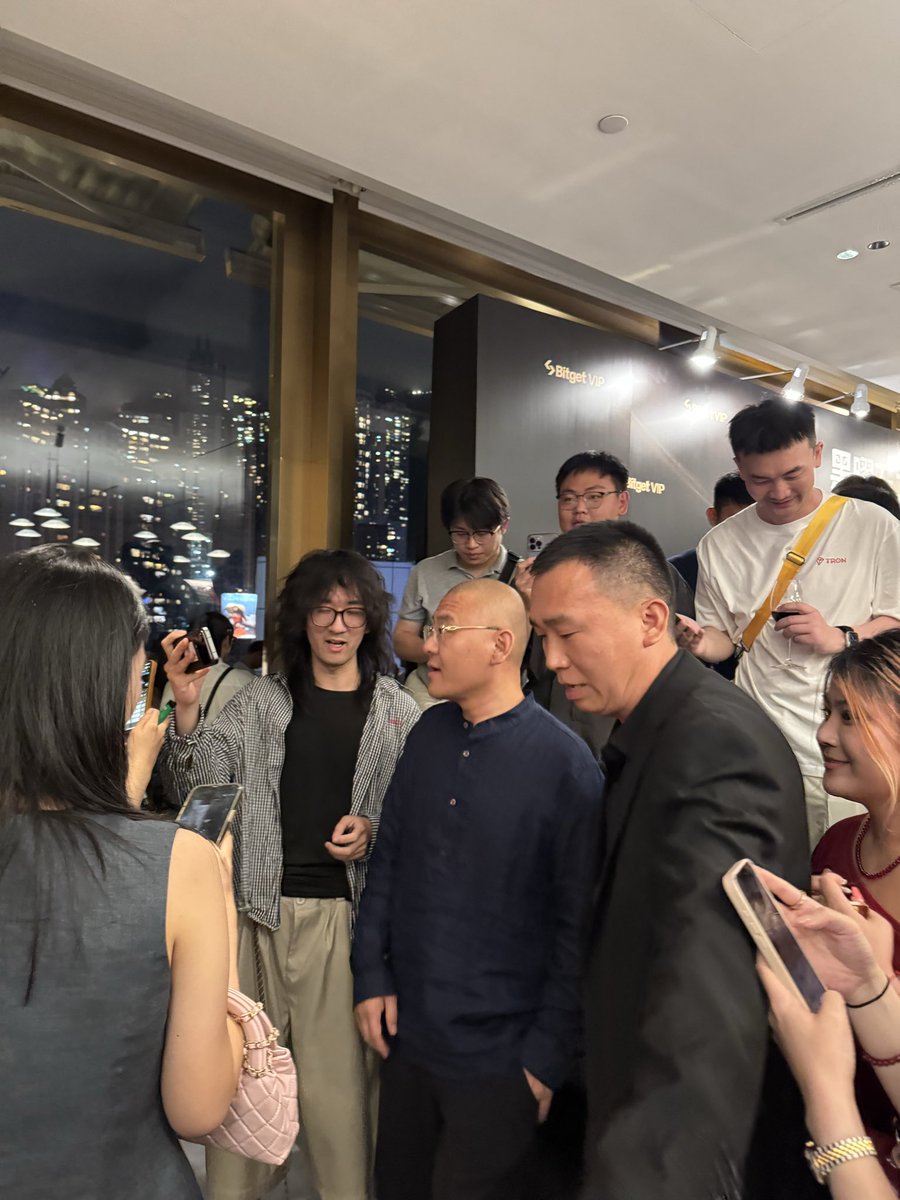Atlas Louis陆公子 tweet media