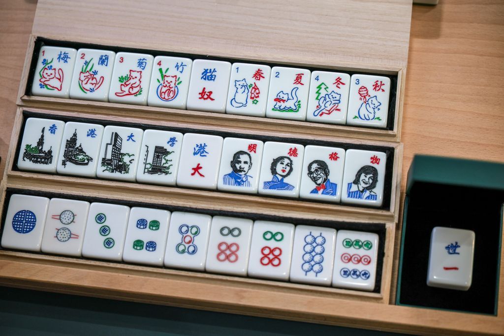 ChinaDailyAsia's tweet image. The #HKTDC will host seven mega events spanning lifestyle products and the licensing sector in late April, and innovative #cultural and creative design products are on display at a media preview in #HongKong on Tuesday. The exhibitions, which include the Gifts and Premium Fair,