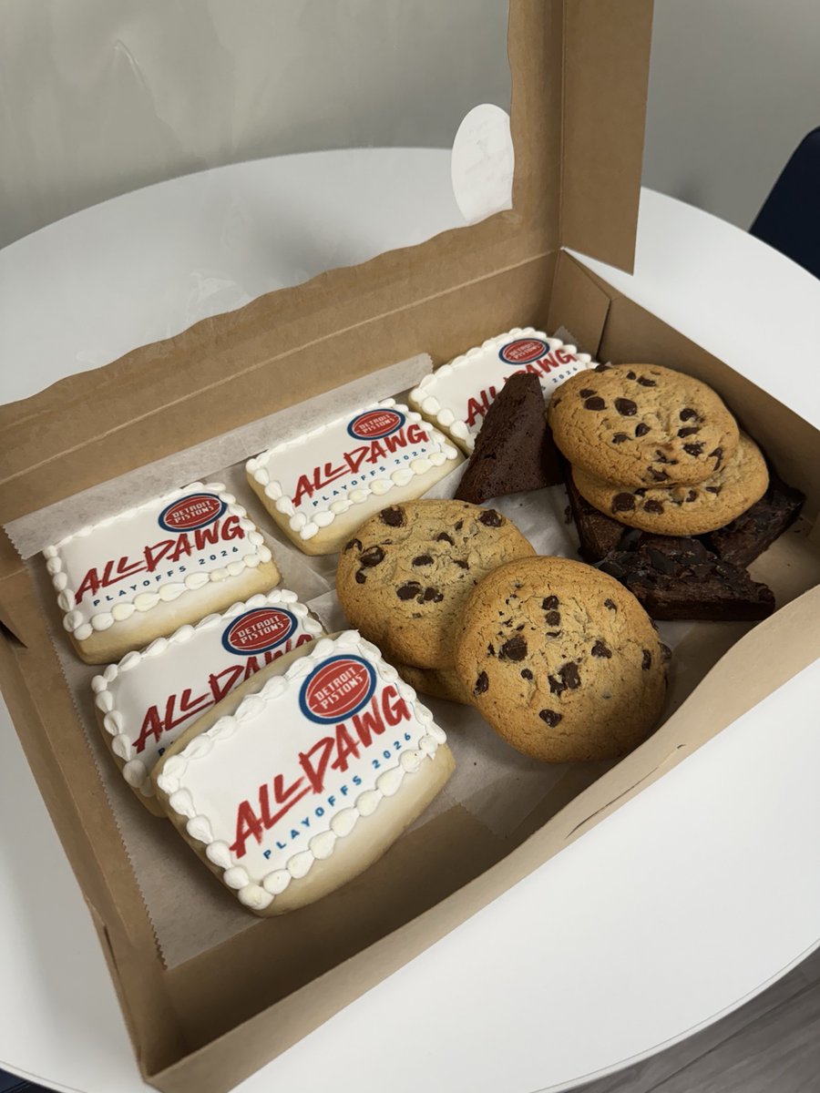 WingLakeCP's tweet image. Playoff energy showed up at the office today 🏀🍪

Keeping the team fueled while deals keep moving.

Go Pistons!

winglakecp.com

#WingLakeCapital #DealFlow #DetroitPistons #NBAPlayoffs