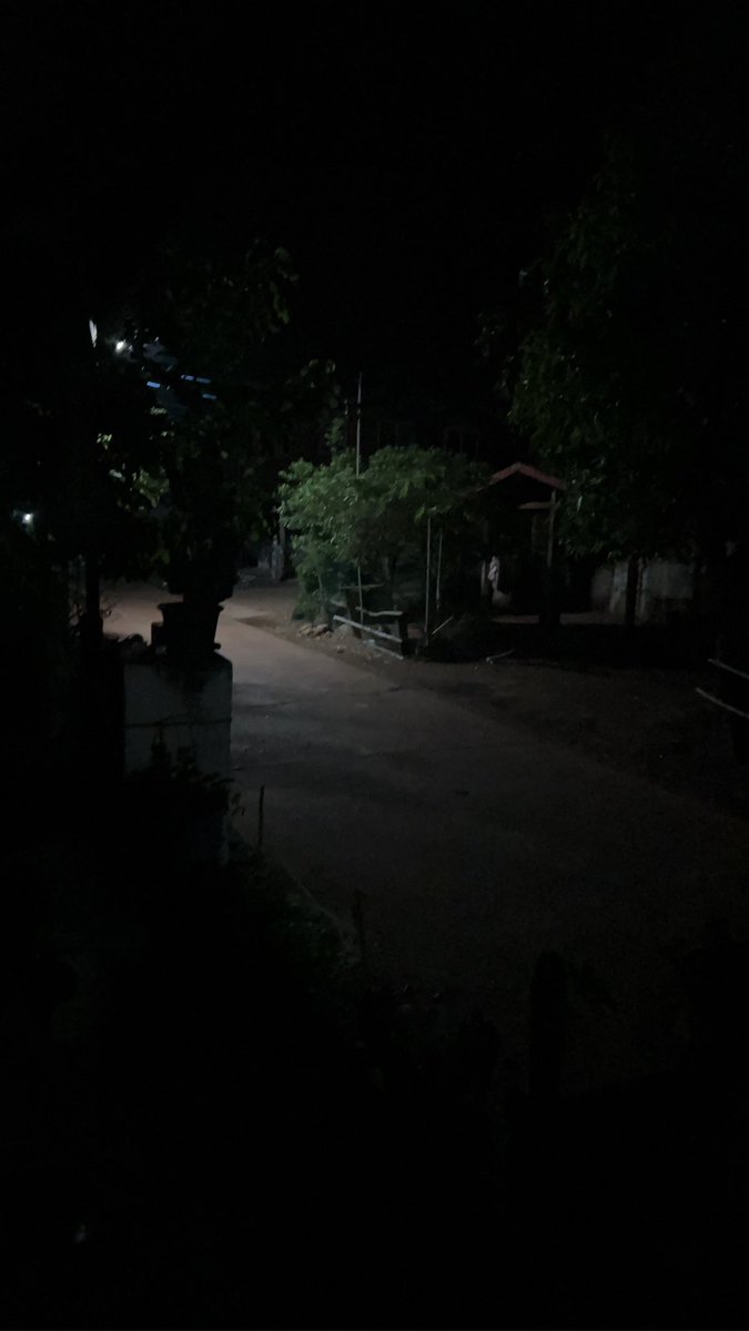 Baby alone tweet media