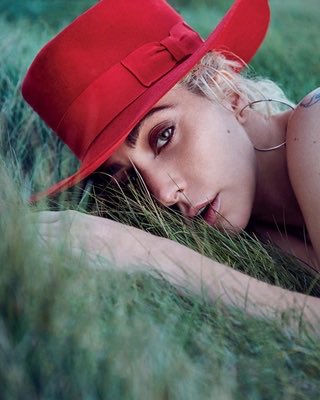 MrPopOfficial's tweet image. With the debut of “RUNWAY” on the Billboard Hot 100, Lady Gaga earns yet another year that she has charted on the Hot 100. 2015 and 2021 are the only years she hasn’t charted since her debut

2008
2009
2010
2011
2012
2013
2014
2016
2017
2018
2019
2020
2022
2023
2024
2025
2026