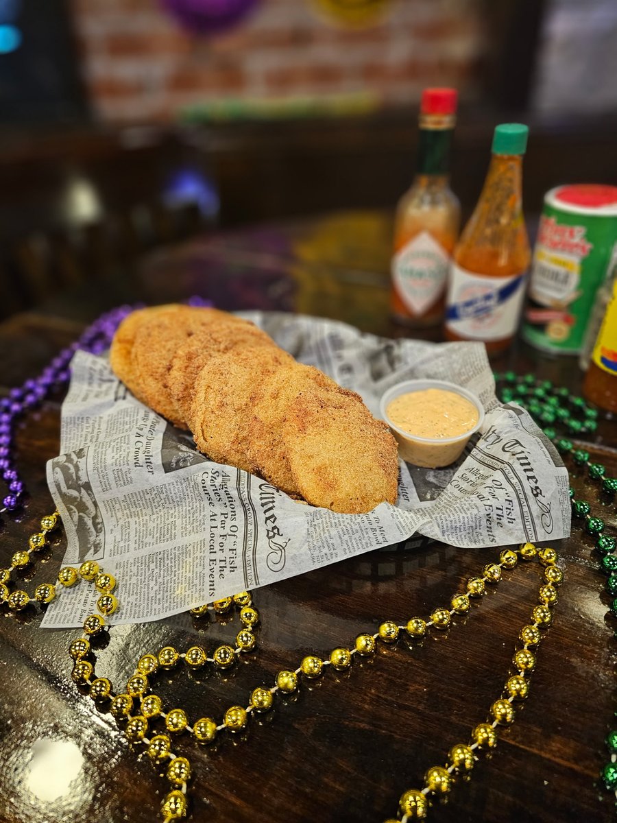 RouxsCreoleCafe's tweet image. Fried green tomatoes! served with our remoulade sauce. A great tangy kick to these delicacies! Spice them up with a selection of the finest Louisiana hot sauces and enjoy yourself! Order today f.mtr.cool/vrozowkvfd

#eatlocal,#gallatinchamber,#NashvilleEats,#TennesseeEats