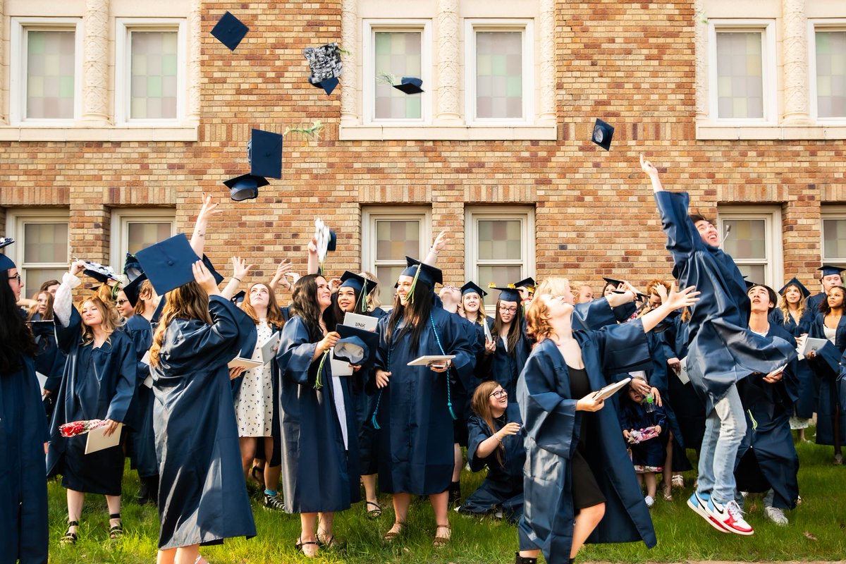 LinkLearningMI's tweet photo. It's almost that time of year! We hope you're as ready as we are to celebrate our graduates. 💗#Graduation2026 #LinkLearning #ICan https://t.co/4dJd4DDHvK