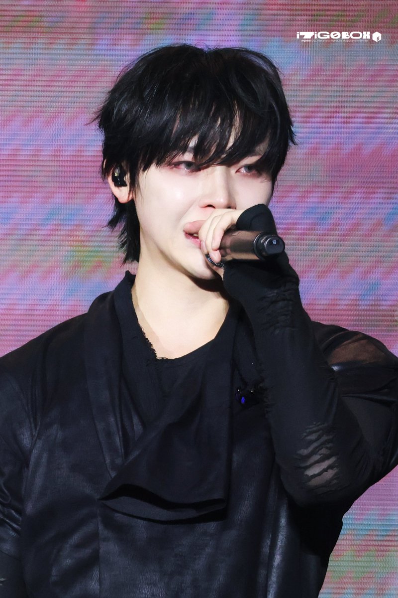 i7ig0b9x's tweet image. 260421

🌧️💧🫳🫳

#andTEAM #앤팀 #니콜라스  
#NICHOLAS #ニコラス #王奕翔