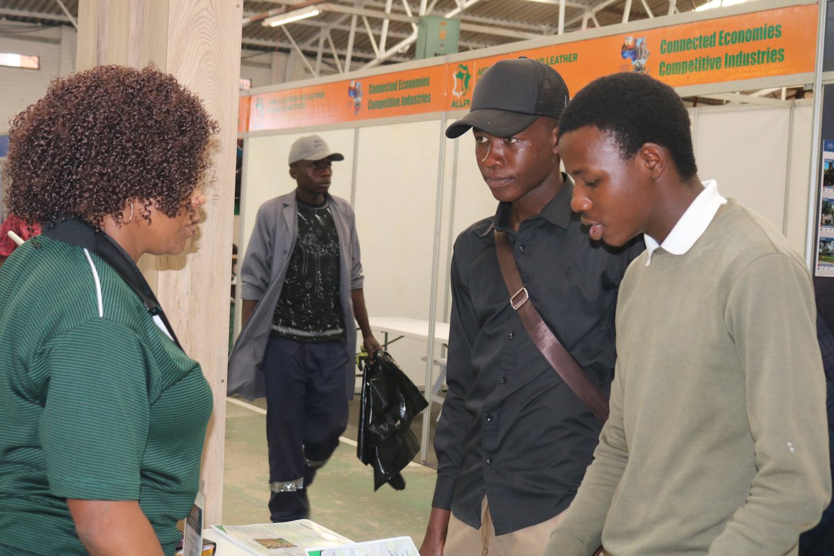 Udcorpzw's tweet photo. Snippets from Day 1 & 2 of the ongoing Zimbabwe International Trade Fair- ZITF. The Corporation continues to position itself as a strategic partner in the built environment in order to enhance service delivery excellence.
#TheUdcorpCitizensWant
#Partneringtobuildtomorrow https://t.co/5ojn0eYROV