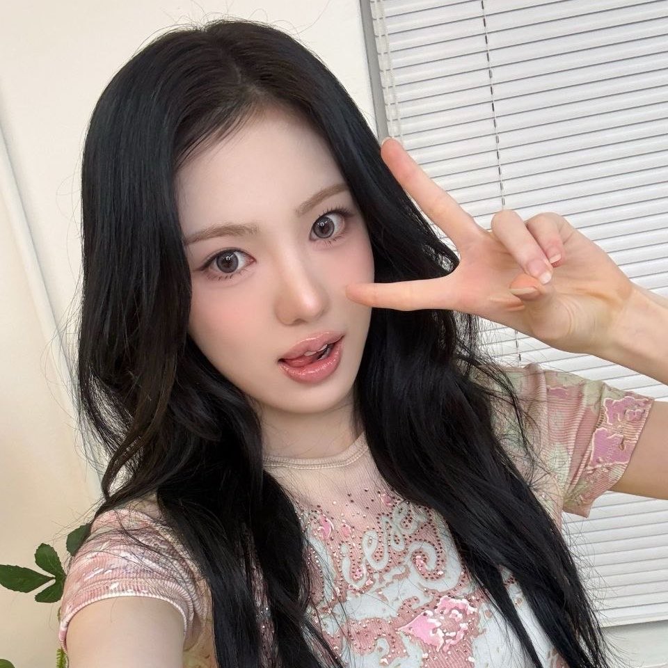 /..♥️ 토끼로 변장한 공주! tweet media