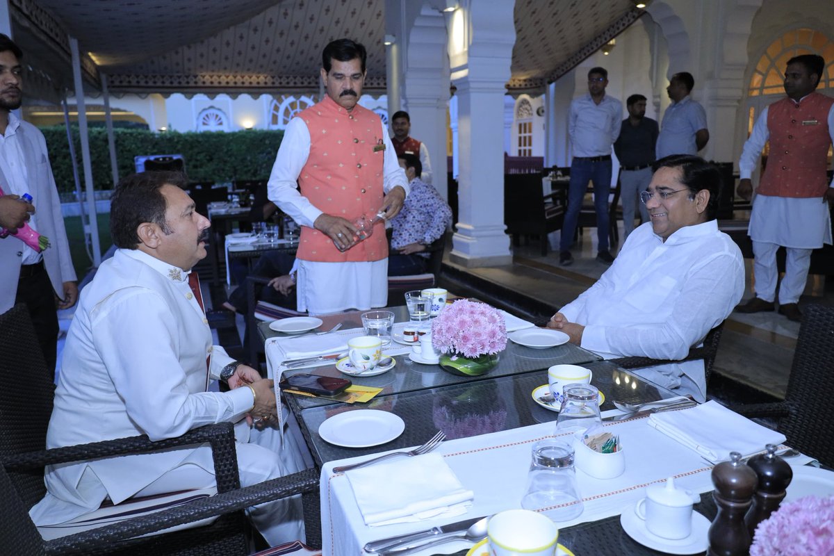 SureshRawatIN's tweet image. आज जयपुर के जय महल पैलेस में श्री जोगेंद्र शर्मा जी के सुपुत्र के वैवाहिक कार्यक्रम में सम्मिलित होकर हार्दिक बधाई और शुभकामनाएं प्रदान की।

#SSR #Jaipur