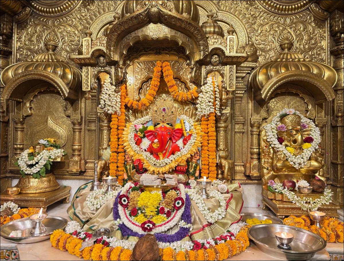 FighterAKR's tweet image. 🙏🌺!! ॐ गं गणपतये नमो नम: !!🌺🙏
🙏🌺!! गणपति बप्पा मोरया !!🌺🙏
🙏🌺!! मंगलमूर्ती मोरया !!🌺🙏

📅 Date: 22-Apr-2026

🙏🙏 सुप्रभात 🙏🙏
🙏🙏 Good Morning 🙏🙏

आप सभी का आज का दिन मंगलमय हो ।।

📷: @SVTMumbai 

#जय_गणेश #TraderLife #WednesdayWisdom