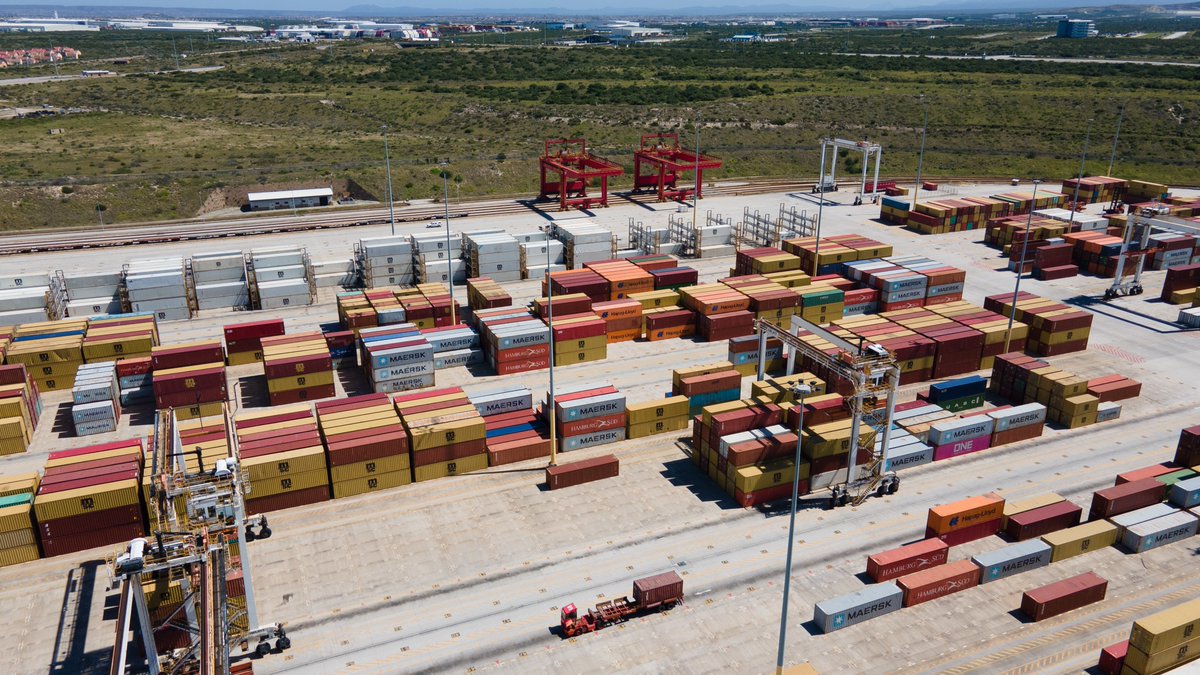 _ArriveAlive's tweet image. Ngqura Container Terminal is a deep-water container hub designed to support large-scale container operations and high-volume exports

arrr.co.za/IIBrn

#ArriveAlive #Logistics @TPT_Transnet