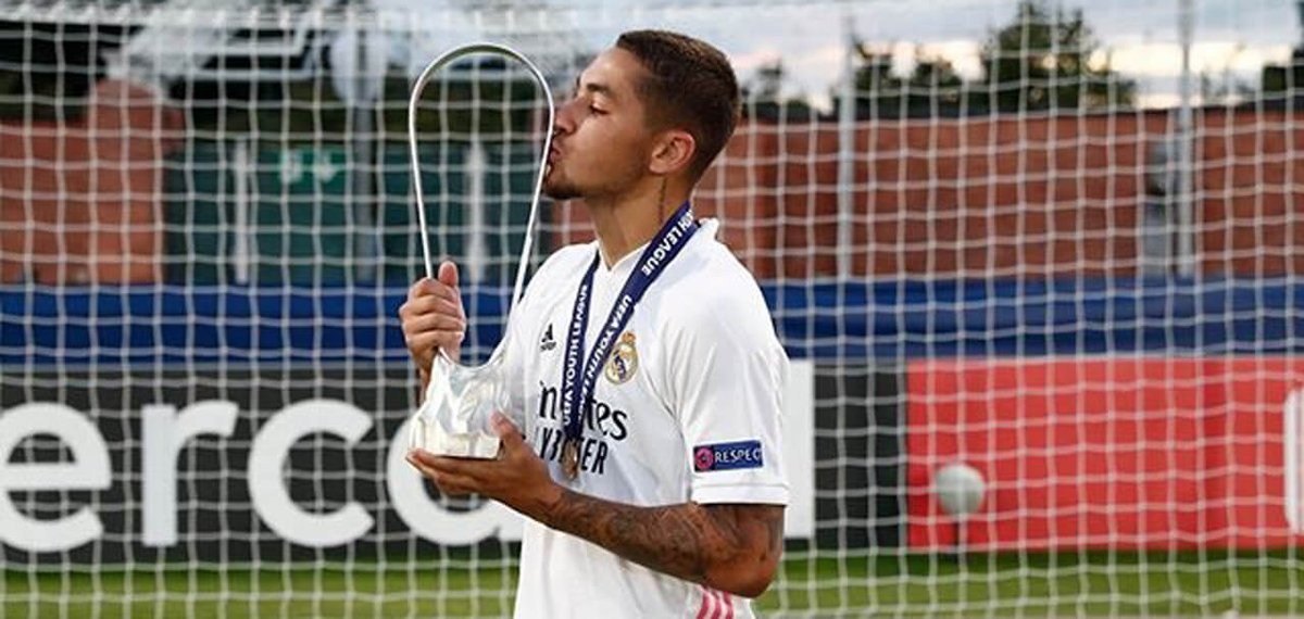 oaranda11's tweet image. ¡Enhorabuena, @lafabricacrm! ⚪ Una competición que me trae buenos recuerdos 🏆😉 #UYL #Memories #LaFábrica