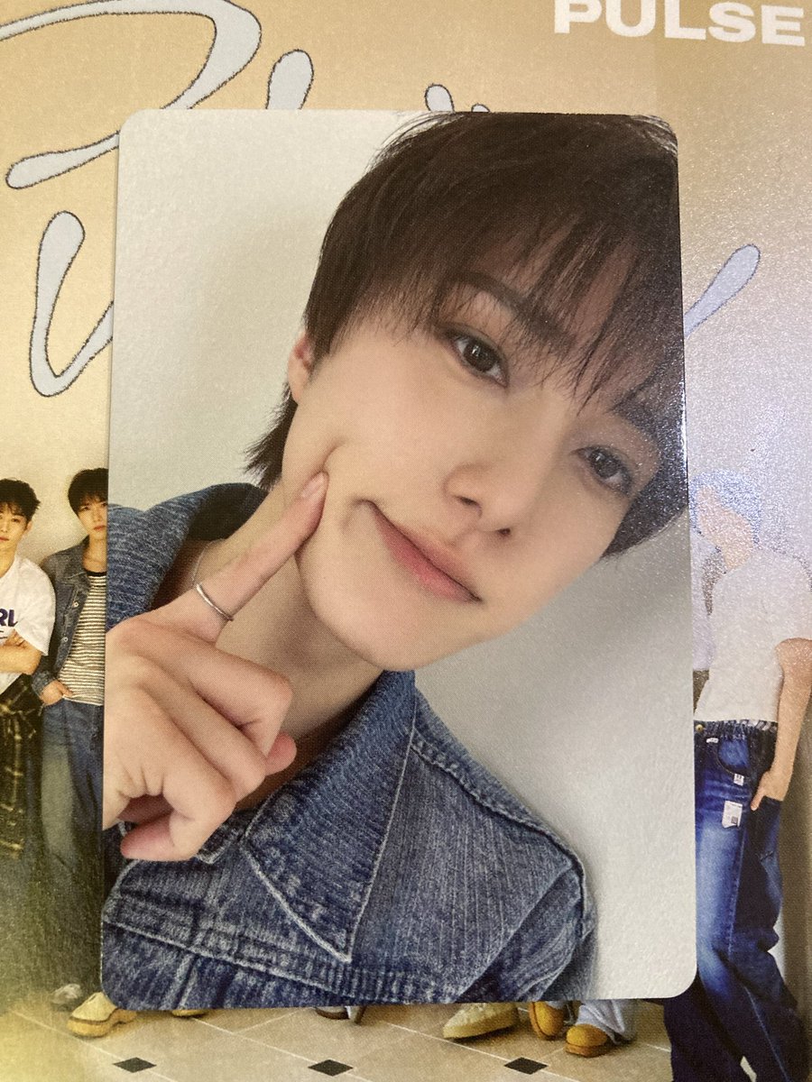 りおん tweet media