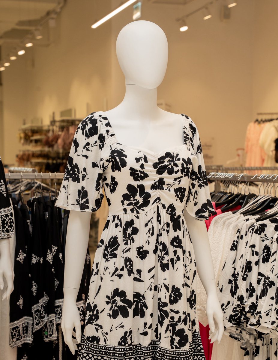 DalmaMall's tweet image. Fresh season, fresh wardrobe. From breezy outfits to playful prints, find your spring style at Zudio, Dalma Mall.

📍First Floor, Dalma Mall

#EverydayStyle #FashionFinds #Style #DalmaMall #InAbuDhabi