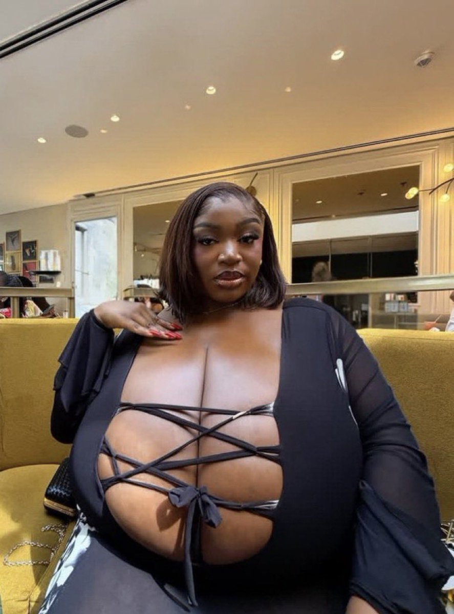 Rich Arab👳 tweet media