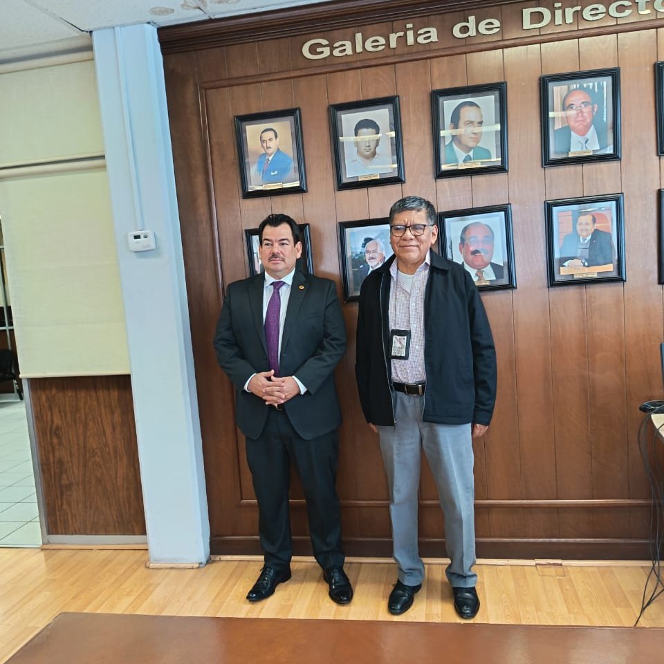 IfdpTamps's tweet image. 🤝 El Mtro. Jesús Florentino Pérez García, Delegado del IFDP en Tamaulipas, y la Lic. Zaida Dalila Guevara Cortina se reunieron con el Dr. Edy Izaguirre Treviño, Director de la Facultad de Derecho y Ciencias Sociales Victoria de la UAT

📚 Fortalecemos la colaboración

#IFDP #UAT