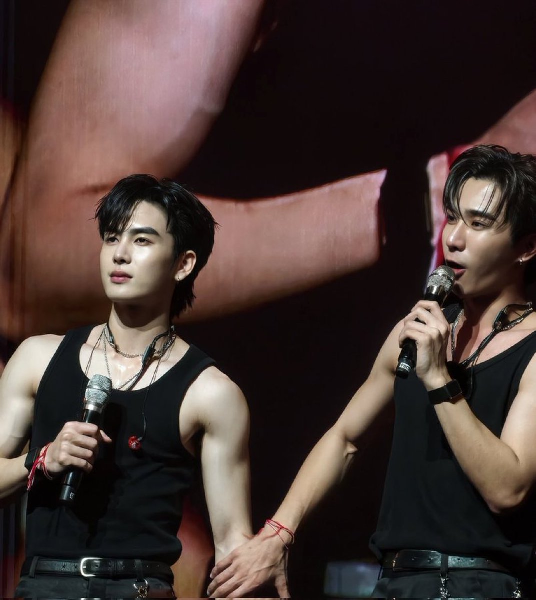 plum 🃁 tweet media