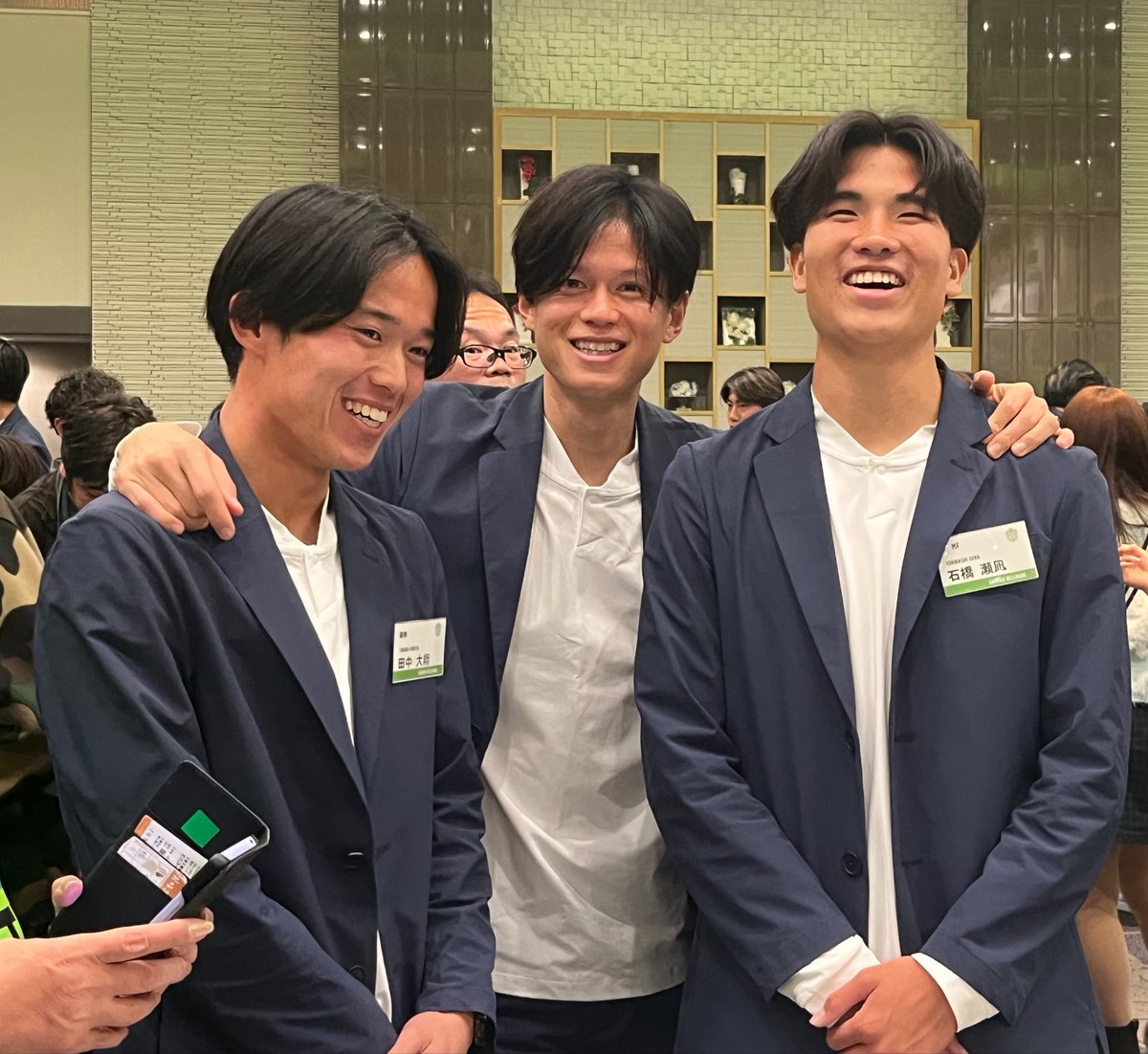 友（み） tweet media