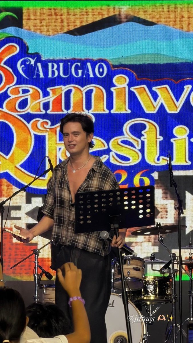 AntoniaMusci's tweet image. James at the 𝗦𝗮𝗺𝗶𝘄𝗲𝗻𝗴 𝗙𝗲𝘀𝘁𝗶𝘃𝗮𝗹 𝟮𝟬𝟮𝟲 at Cabugao Ilocos Sur ✨

#JamesReid James Reid 
#Cabugao #Ilocos
#SamiwengFestival2026 

©️Doc Ed Ibanez (2)