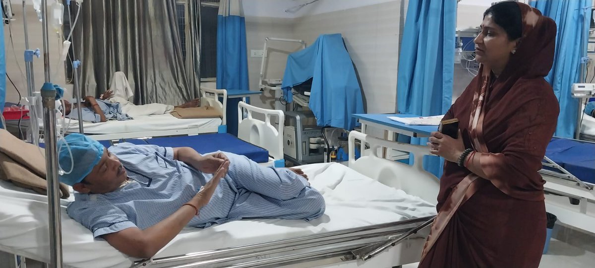 rolisinghbjp's tweet image. पूर्व जिला संयोजक बबलू निषाद जी के अस्वस्थ होने की सूचना पाकर तत्काल अस्पताल पहुंचकर कुशलक्षेम जाना।
ईश्वर से उनके शीघ्र स्वस्थ होने की प्रार्थना करता हूँ।
परिवार के साथ इस कठिन समय में हम सभी मजबूती से खड़े हैं। 🙏

#Narendra_Modi #MYogiAdityanath
#JPNadda #NitinNabin