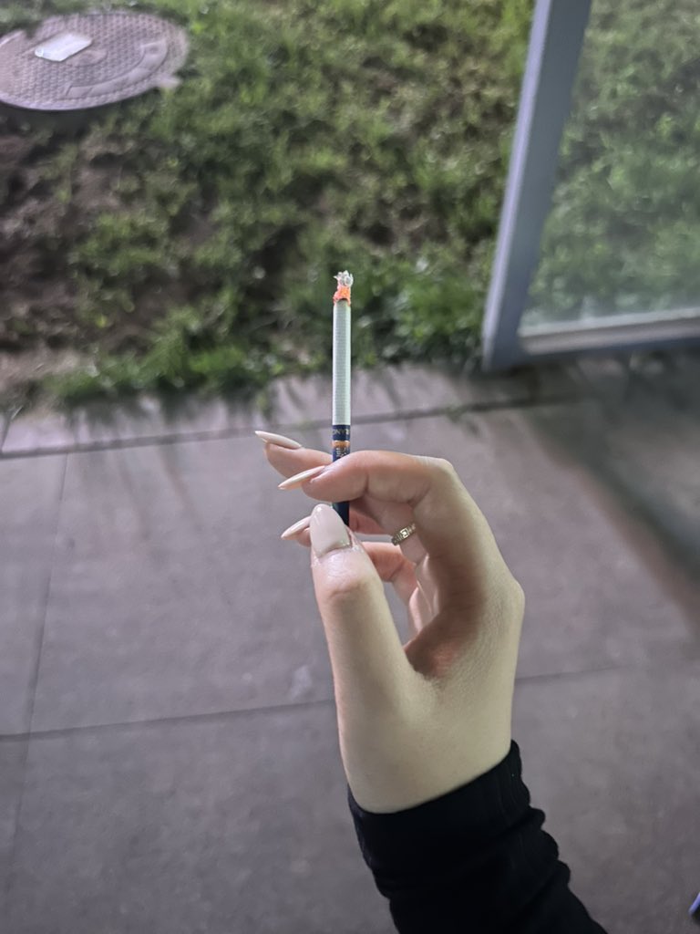 Sadandsad tweet media