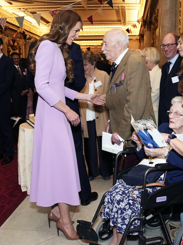 DelMody's tweet photo. 100th anniversary of Queen Elizabeth II's birth 🎂
(L-R) Duchess &amp; Duke of Gloucester, Duke of Kent, the Prince  &amp; Princess of Wales, King Charles III, Queen Camilla, Princess Royal, Duke of Edinburgh, Princess Alexandra &amp; Duchess of Edinburgh at Buckingham Palace 📸@aaronchown https://t.co/MQvvRhF84l