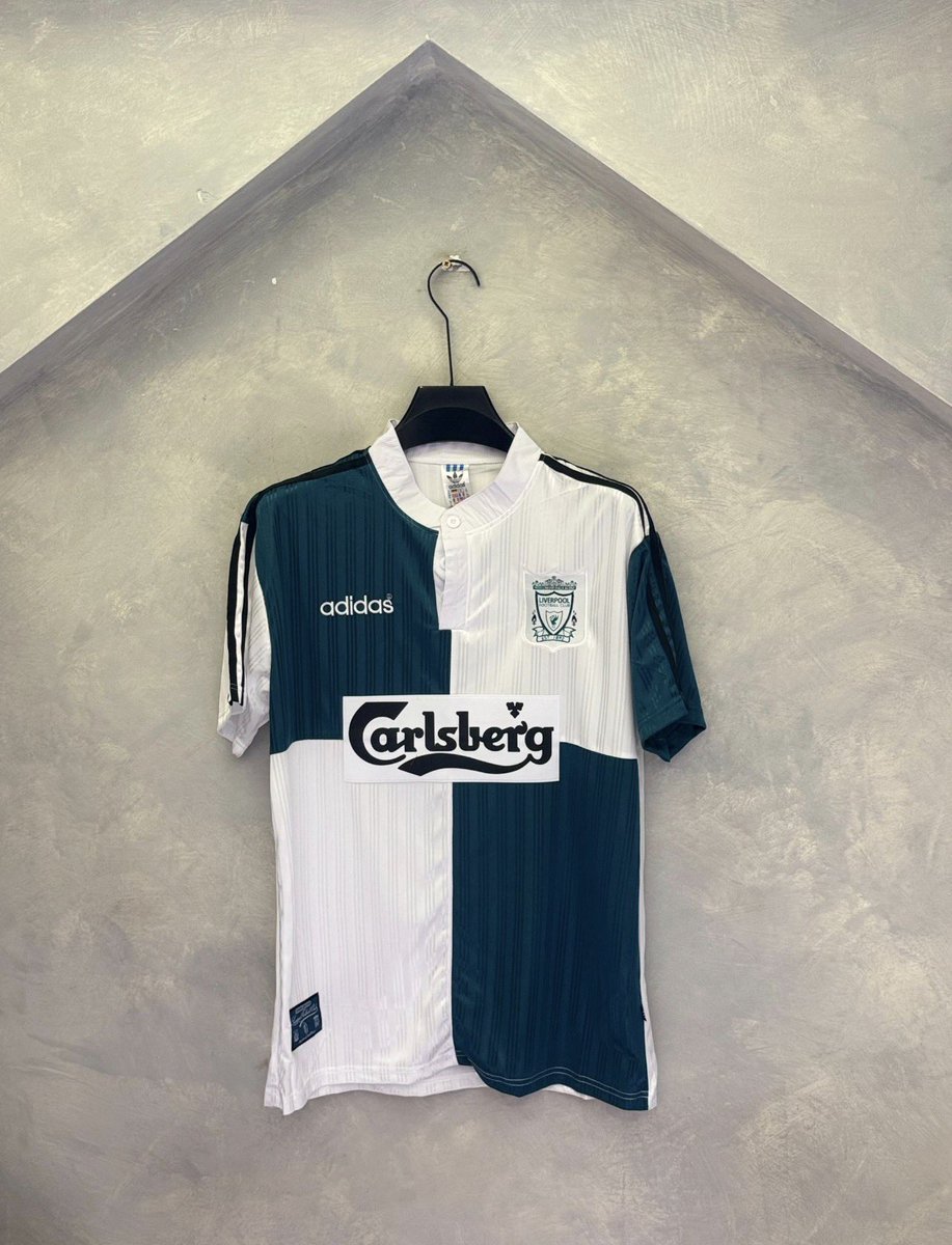 WRONG ID tweet media