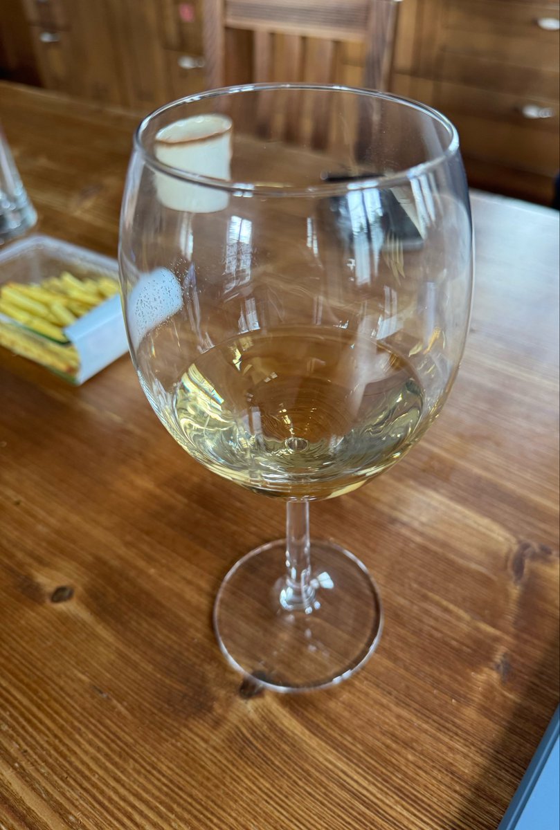 Letos první alkohol. A to k tomu pracuju!

Na zdraví