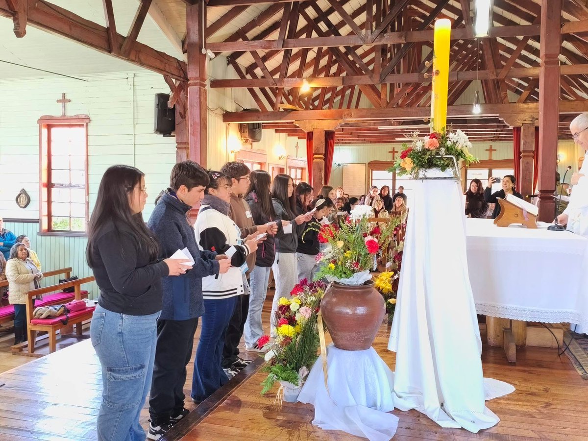 🙏 Inicio del camino de fe en Lago Ranco

Con alegría, la Vicaría San Pedro de Lago Ranco es testigo del compromiso asumido por los catequizandos de Primera Comunión y Confirmación, quienes iniciaron su preparación para recibir estos sacramentos y profundizar la fe.

#ValdiviaCL