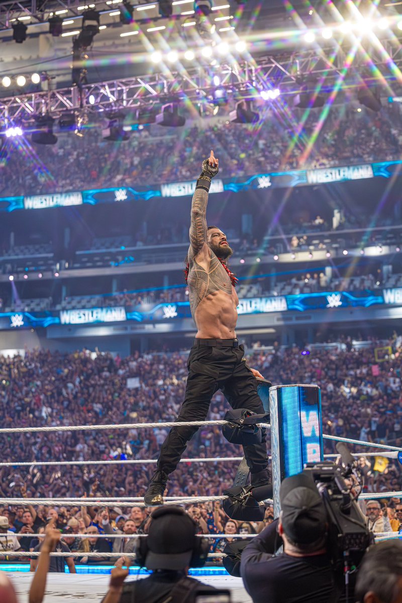 onlocationexp's tweet image. Absolute cinema 🔥 #OnLocation #WrestleMania