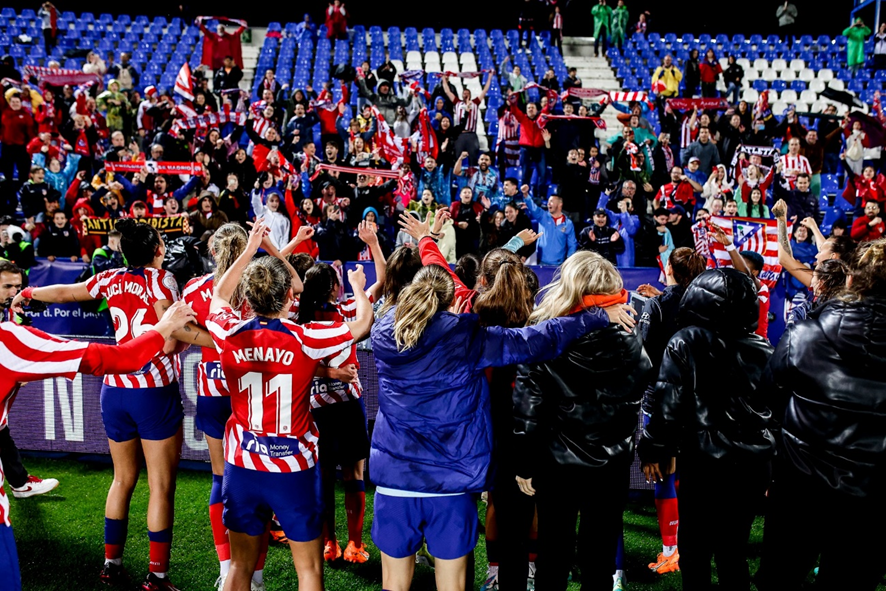 LasColchoneras's tweet photo. Hoy hace tres años ganamos la Copa de la Reina ante el Real Madrid tras remontar un 2-0 adverso en el tiempo añadido bajo un diluvio. Esos goles de Wifi y Banini y esa tanda de penaltis siempre estarán en nuestra memoria https://t.co/bKivWRPSOu