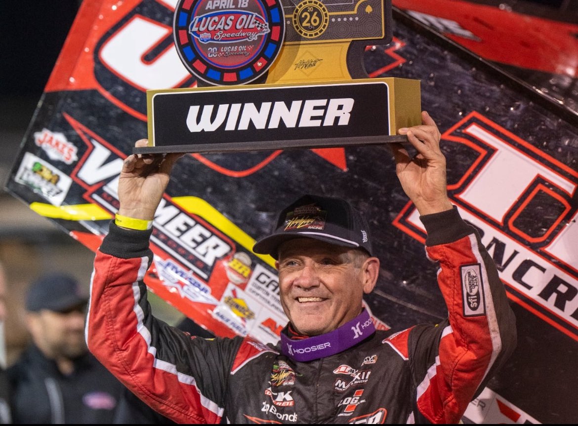 Sharp_Advantage's tweet image. The Madman, a longtime customer of Sharp Advantage wins the main event at Wheatland.  Super happy for the 55 team and also Congrats @sye_lynch on a runner up.   Top 2 on the podium for our brand .   
#Winning #SprintCars