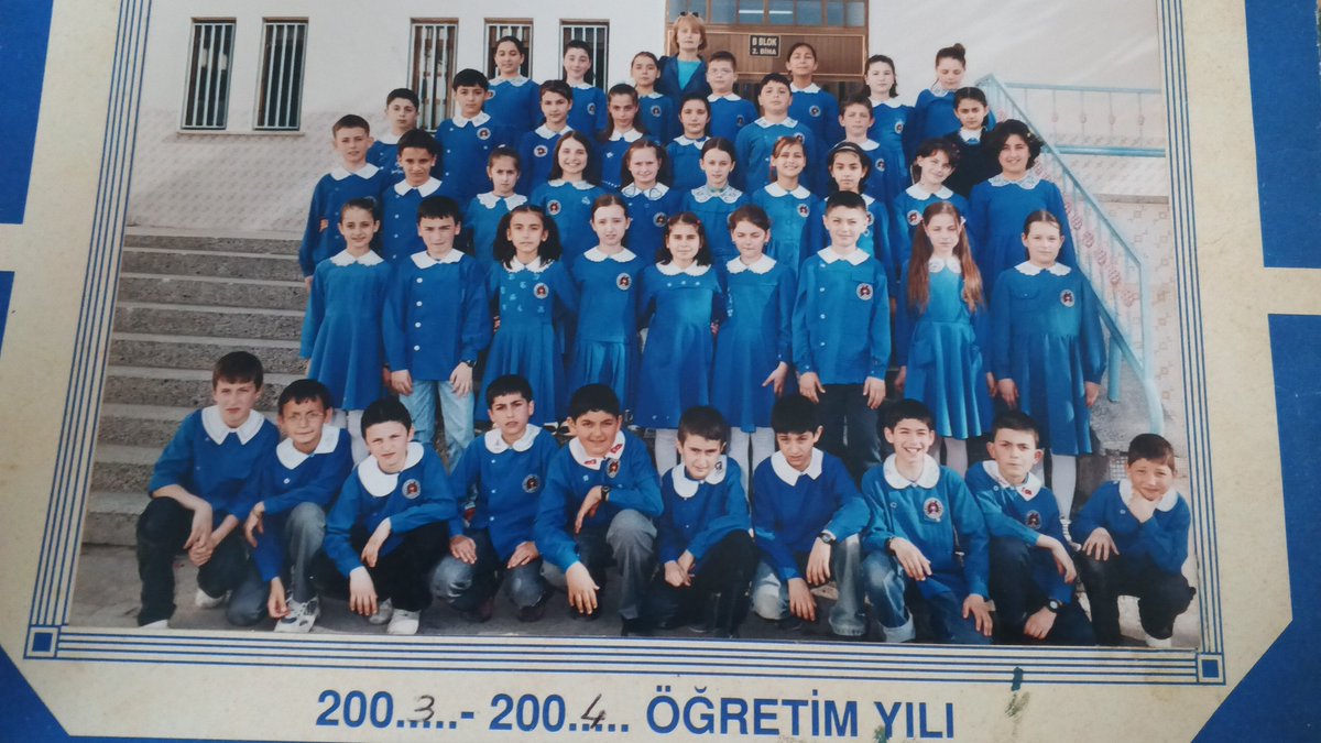 Gkniln's tweet photo. #samsun #23nisanilkogretim #okulu 2003 2004 öğretim yılı ilköğretim sınıf arkadaşlarım şimdi kim bilir hanginiz nerede ne yapıyorsunuz :) kendini tanıyan olursa yazsın:) https://t.co/pVKsbLV5LC