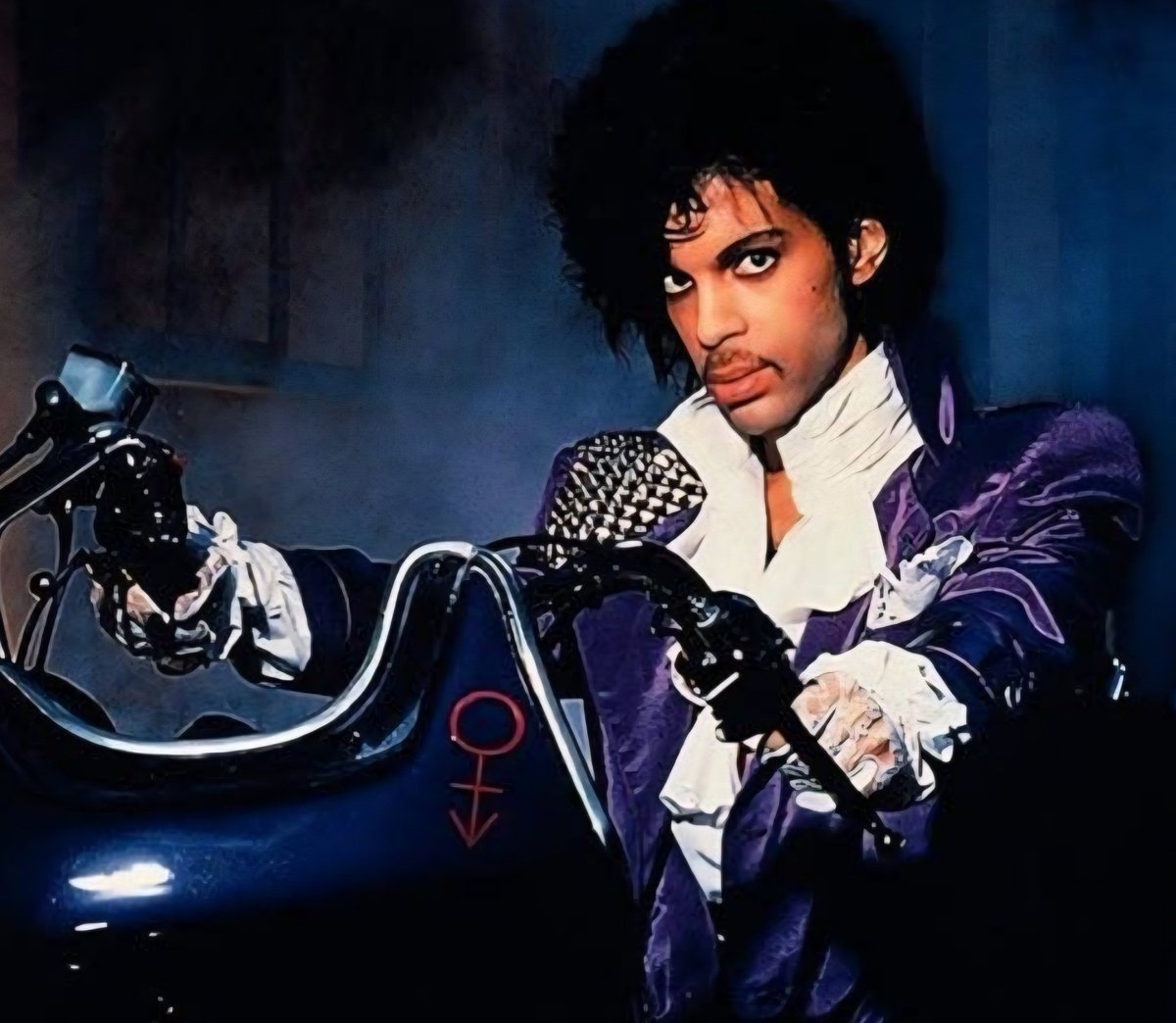 Santiago tweet media