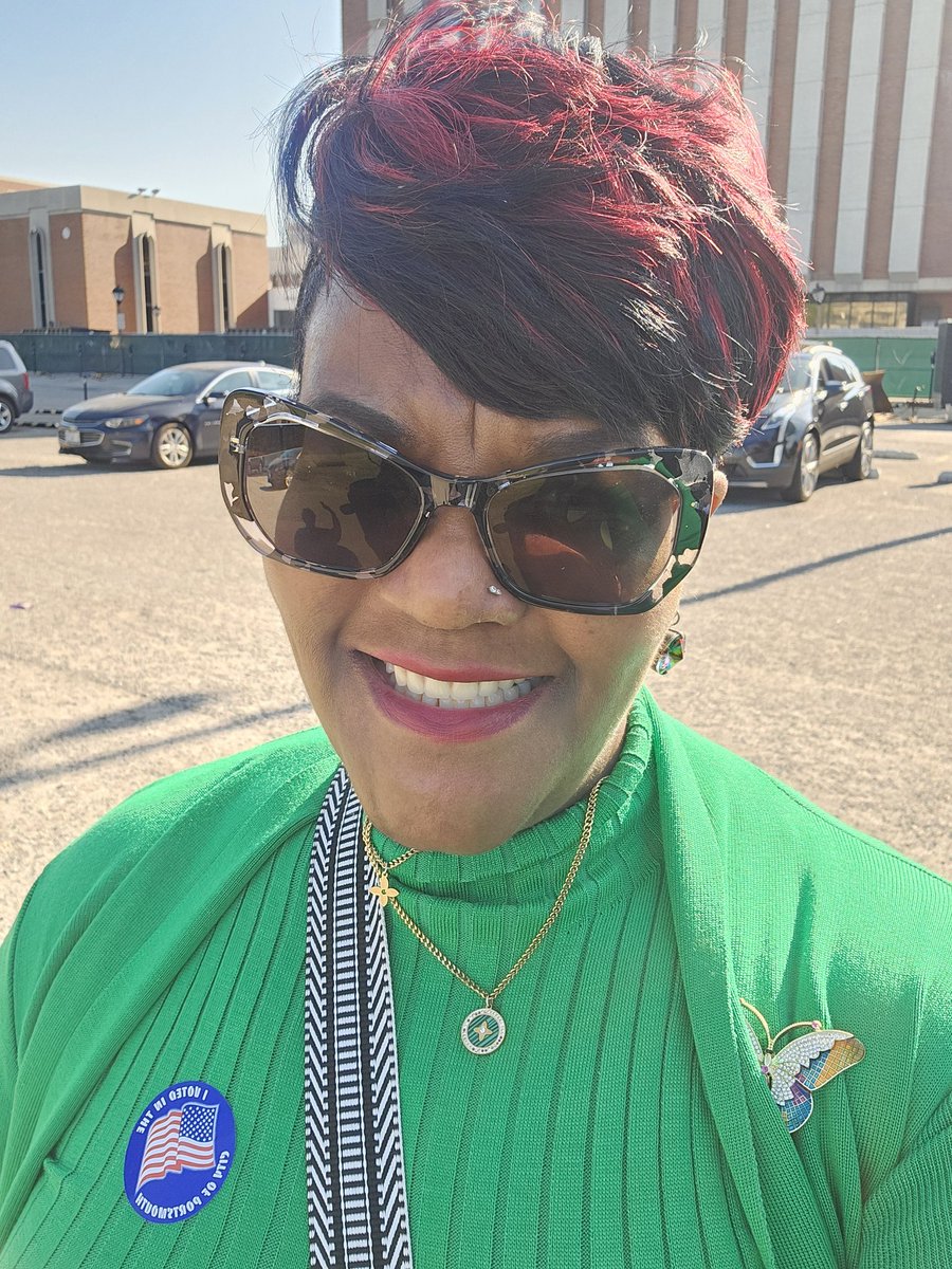 Ayanna M. Smith, M.Ed, Financial Professional tweet media
