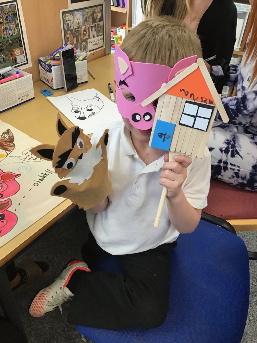 Rotherhamcreat2's tweet image. A fabulous afternoon @ThurcroftInfs with children and families. We brought the book The 3 Little Pigs to life, by creating a range of storytelling props. We have developed are creative art and team work skills. Great reading and listening too. #fabulousfamiies #learningtogether