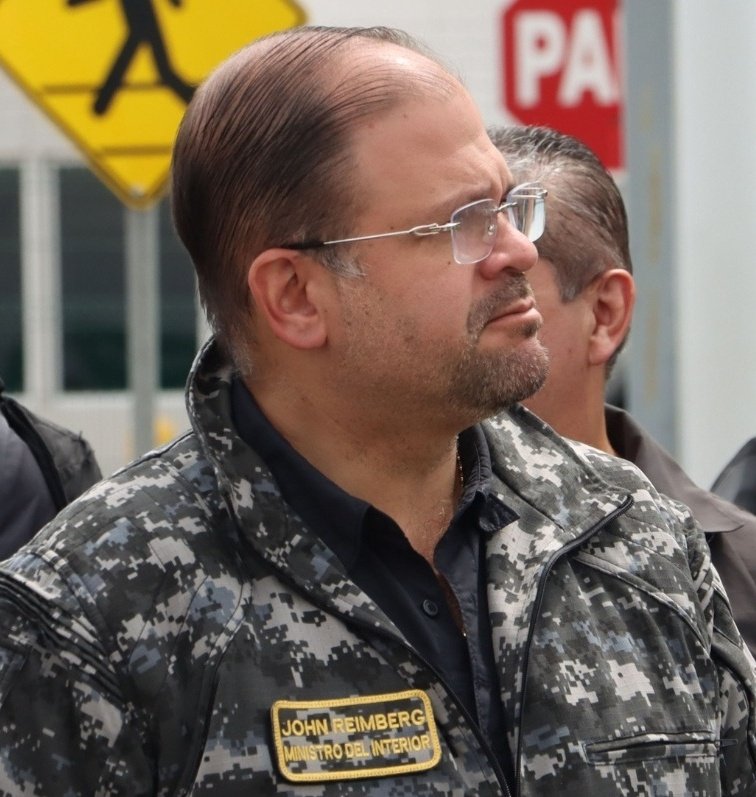 politicsecu's tweet photo. 📍"La RC siempre sale a defender a delincuentes, fue un gobierno que se tomó fotos con delincuentes y que abrió las rutas al narcotráfico", manifestó John Reimberg, ministro del Interior. https://t.co/BiSJQwt6A2