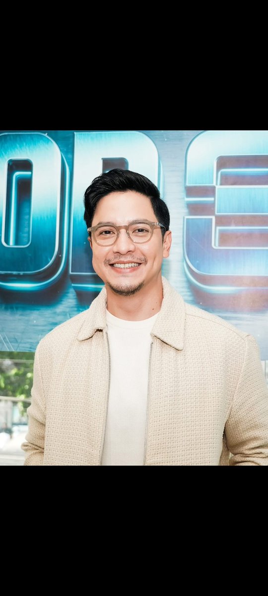 Alden Richards as Dr.Greyson Lazaro

<a href="/aldenrichards02/">Alden Richards</a> 
#ALDENRichards
#CodeGray