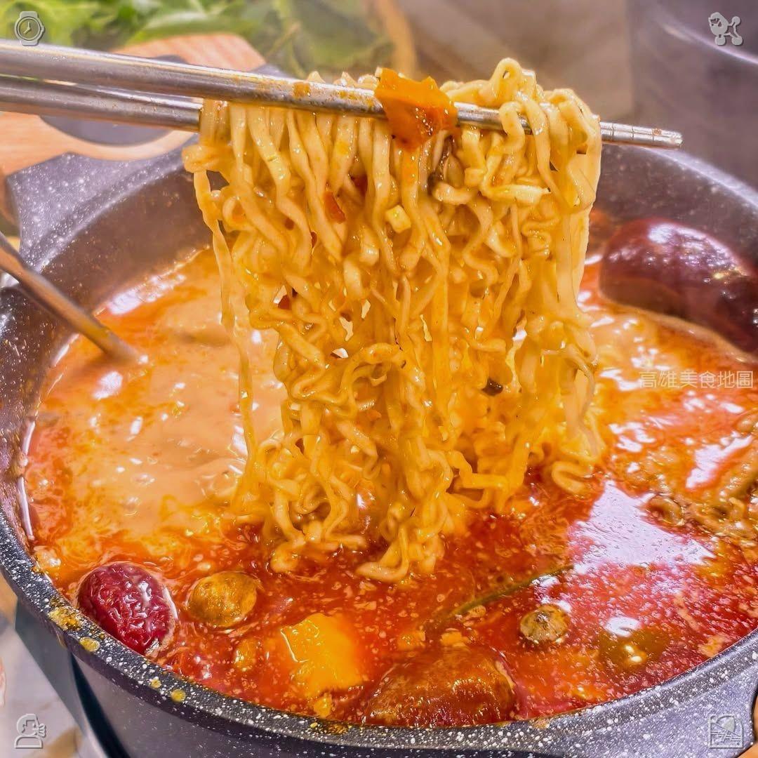 ShaneWelty's tweet photo. Sipping tea infused with honey and rose petals https://t.co/wHUYrHwVnX