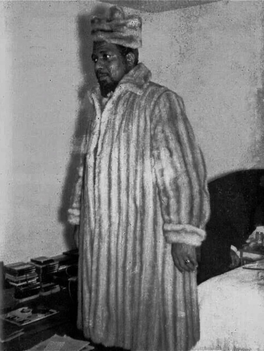 LuizSantosMusic's tweet image. Thelonious Monk at the Cathouse circa 1950s. By Pannonica de Koenigswarter 
#jazz #art #jazzmusic #jazzlegends