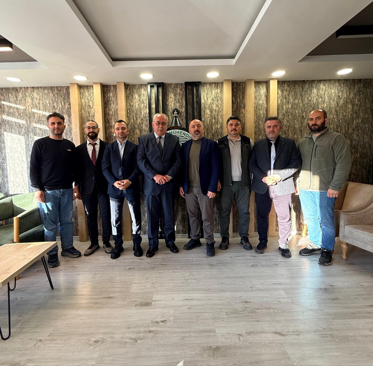 btp_trabzon's tweet photo. İl Başkan Yardımcımız Turhan Demir, İl Başkanlık Divanı Üyelerimizden Ümit Dursun, Sadık Afşar ve Hasan Usmanoğlu, Trabzon Orman Mühendisleri Odası Başkanı Sn. Faruk Aksu ve yönetimini ziyarette bulundular.

Misafirperverliklerinden ötürü Sn. Aksu ve yönetimine teşekkür ederiz. https://t.co/cgtITkiSQd