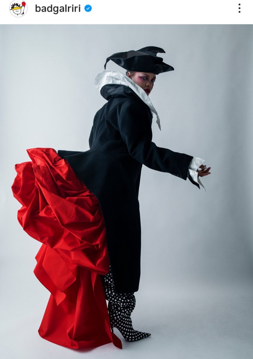 slut_such's tweet photo. when you have a severe prolapse accident but decide to turn it into fashion. https://t.co/x70s3fbmQw