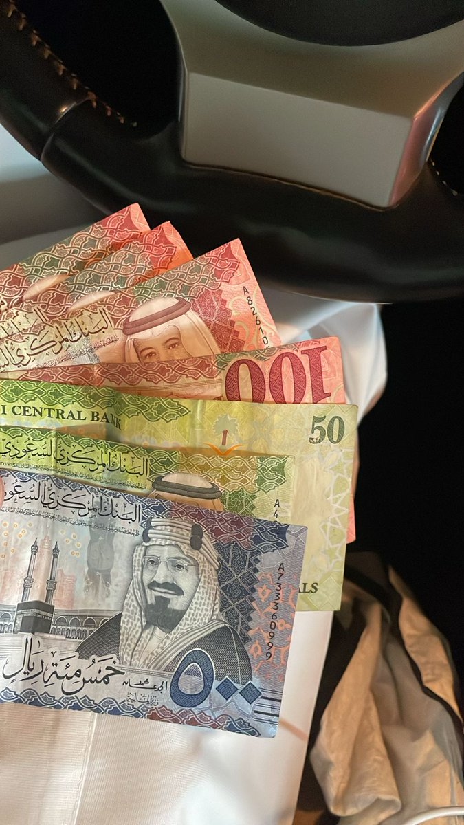 Clara Bell tweet media