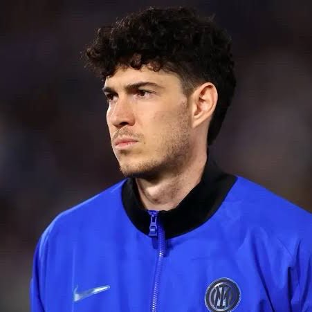 Inter_Xtra's tweet image. 🚨🎙️ Gianluca @DiMarzio on Alessandro Bastoni:

“He would only leave on #Inter’s terms. Ausilio made it very clear in his statements that negotiations are done between clubs, not through the media.” @SkySport