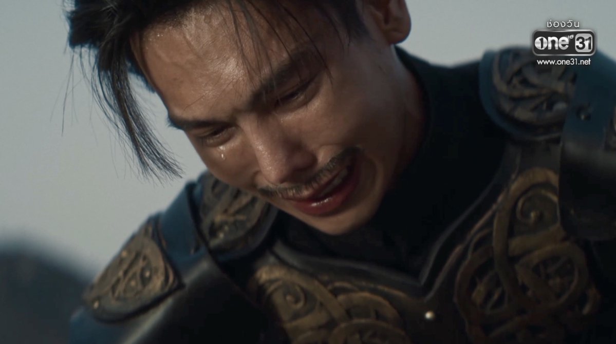 อีพีก่อนๆแซวว่ามังจีร้องไห้ทุกตอน สรุปอีพีนี้เนริ่ดร้องไห้เยอะกว่าเจ้าพี่ทั้งเรื่อง ใช้น้ำตาคุ้มมากพ่อเอ้ย ซึ่งร้องด้วยเหตุผลเดียวคือไม่ยอมให้เขาตาย แต่เขาตั้งใจมาตายอะTT #สิ้นแสงสุริยาลาอุตตรายัน