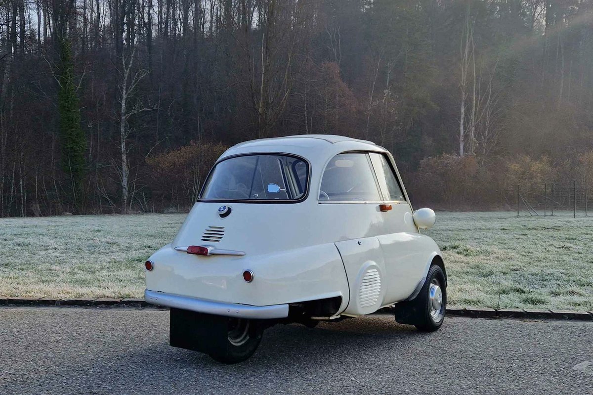 LienhardRacing's tweet photo. 1959 BMW Isetta 300
Seltene Dreirad-Variante mit Geburtsurkunde BMW. „Knutschkugel sucht neues Zuhause: Ein Lächeln auf drei Rädern.“
CHF 22'000.–

©by Lutziger Classic Cars, 8962 Bergdietikon https://t.co/XvdvTu48Bc
