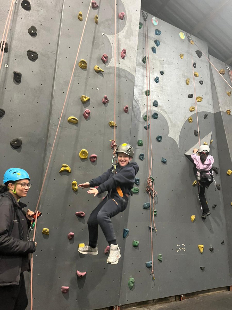 Roundhay Year 4 tweet media