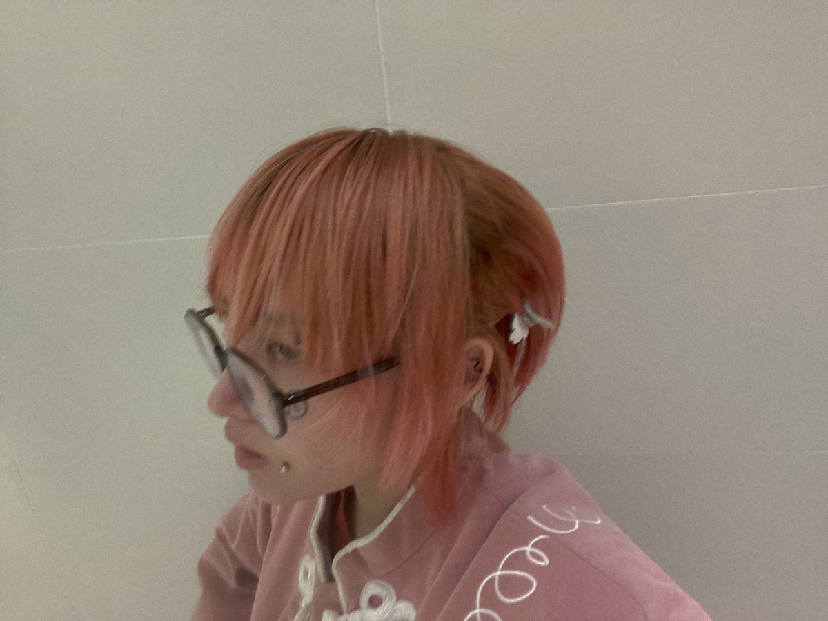 coreAiakaka's tweet photo. 臭美合集 https://t.co/LPBvyQpJ7c